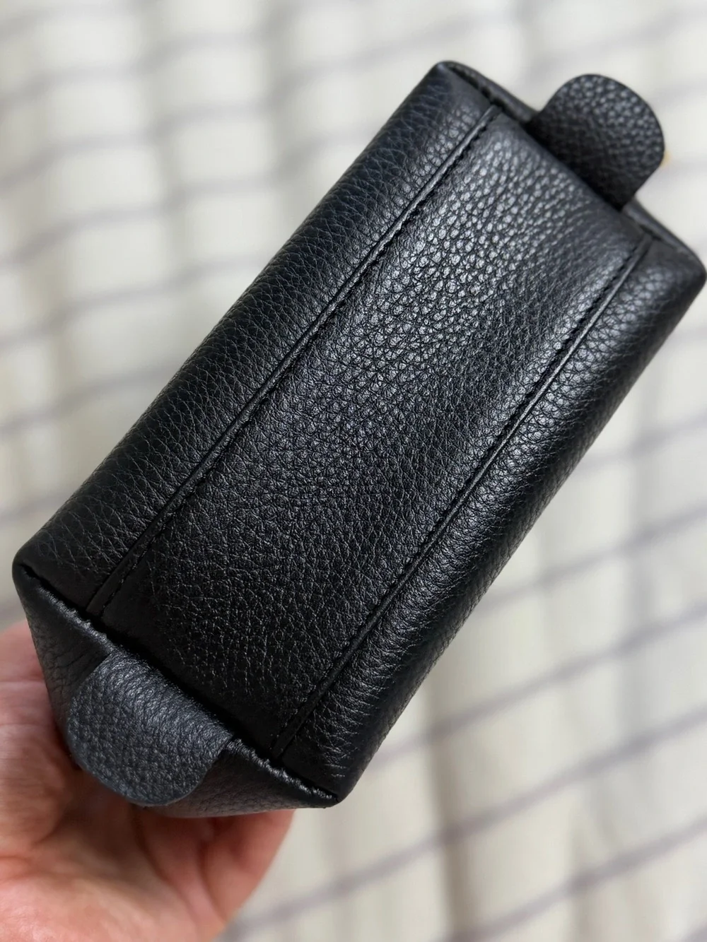 Cuyana  leather  pouch - Picture 2 of 9